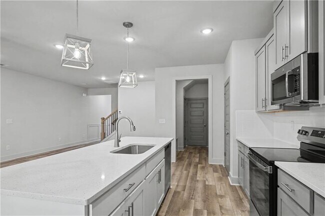 Building Photo - 4225 Fern River Trl