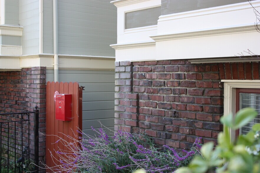 Building Photo - 419 Belvedere St