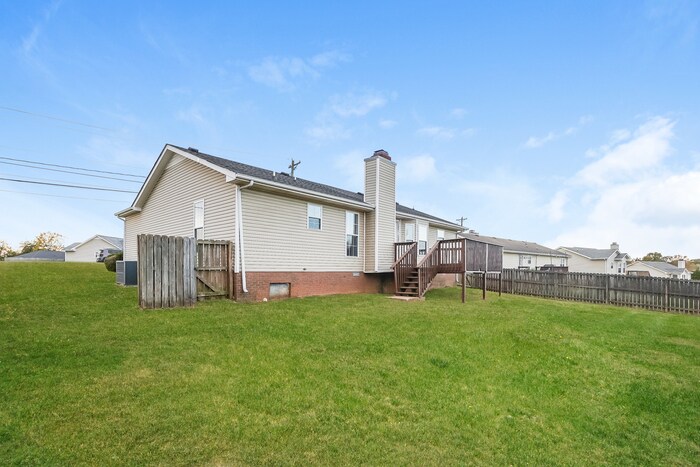 Building Photo - 427 Sandburg Dr