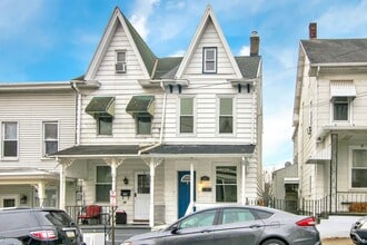 Building Photo - Coming Soon! Charming 3 Bedroom, 1.5 Bath Home in Steelton, Pa!