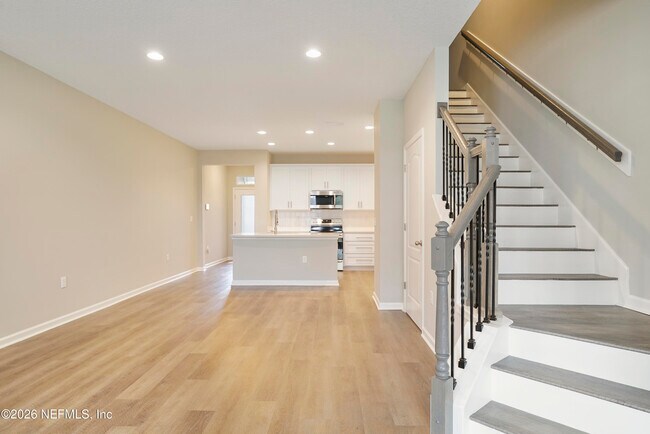Building Photo - 142 Castro Ct