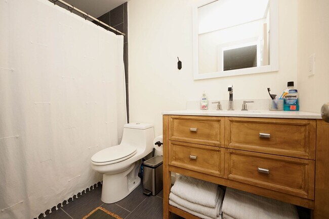 Building Photo - Great Location in Niceville