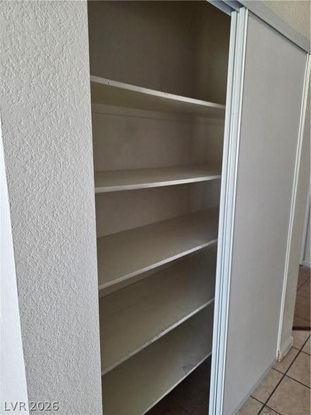 Building Photo - 5784 Akron Ct