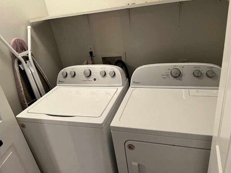 Building Photo - 5109 Simmons Branch Trail