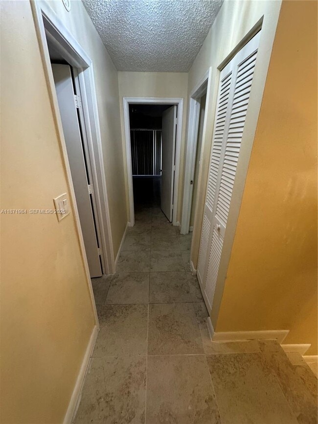 Building Photo - 6521 Racquet Club Dr