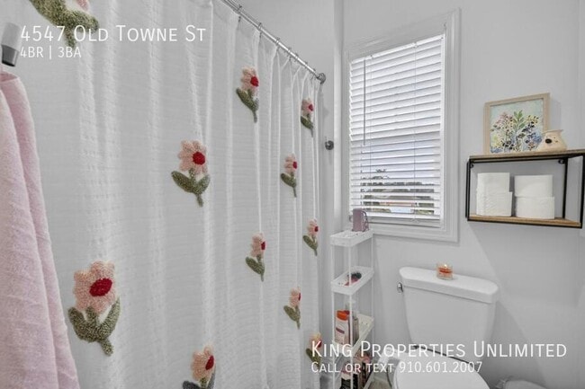 Building Photo - 4547 Old Towne St