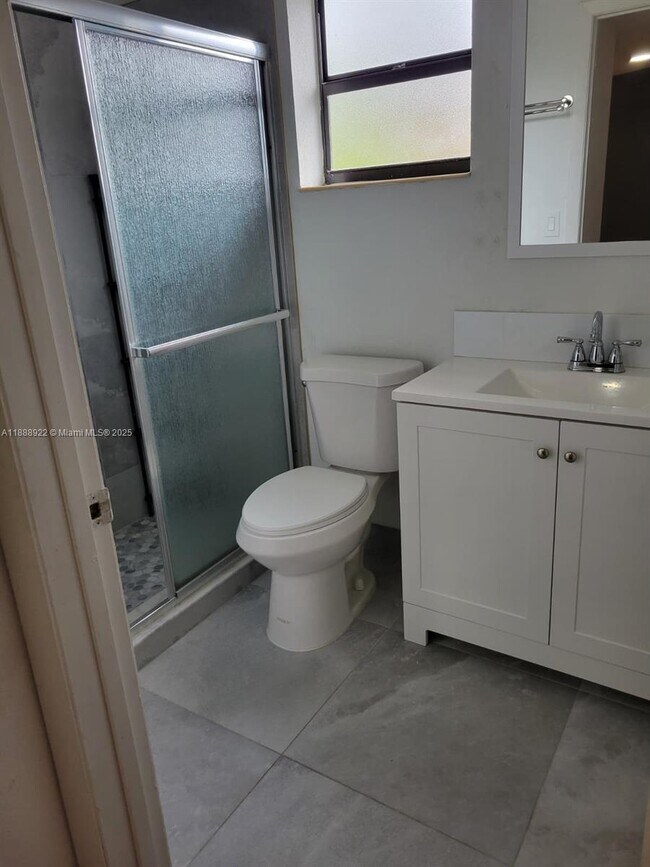 Building Photo - 3883 Coral Tree Cir