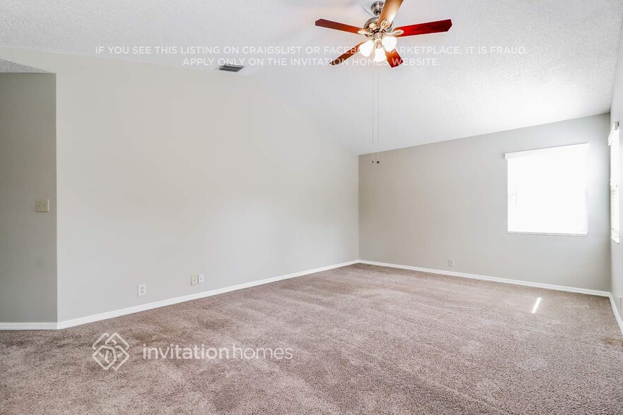 Building Photo - 9056 Quail Creek Dr