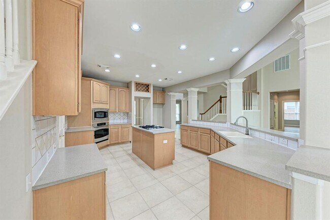 Building Photo - 8105 Endeavor Cir