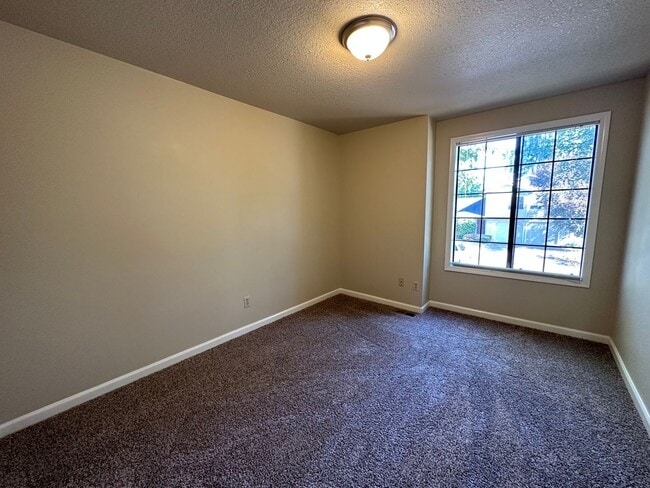 Building Photo - 16236 NW Lyndel Ln