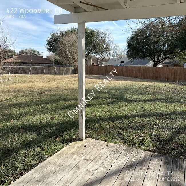 Building Photo - 422 Woodmere Dr