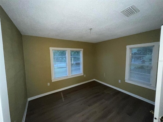 Building Photo - 2013 Oceanview Pl
