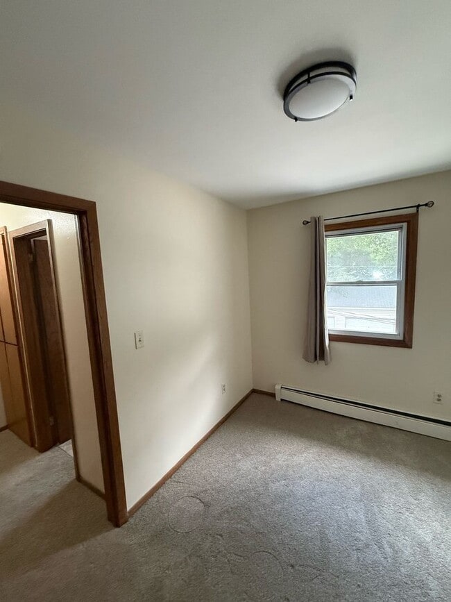 Building Photo - 946 Willow St