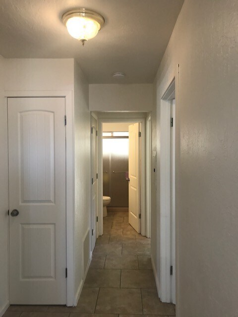 Building Photo - Newly Renovated Home! Charming Neighborhoo...