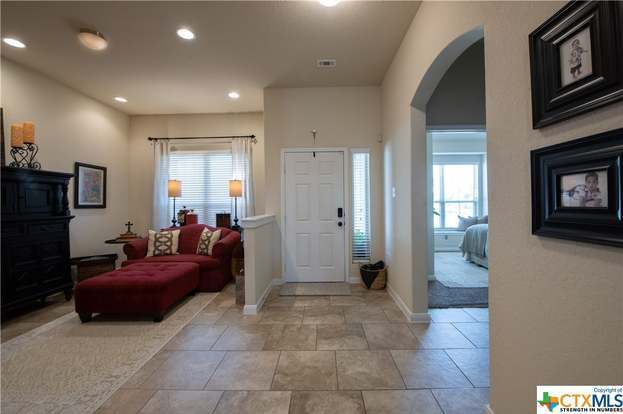 Building Photo - 5633 Briar Fld