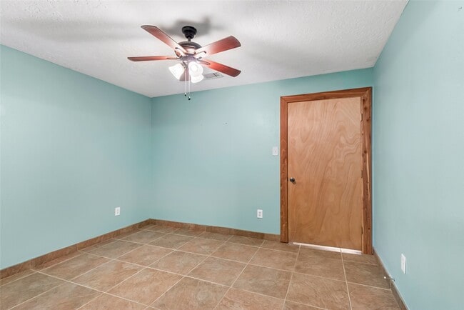 Building Photo - 4161 FM 2666 Rd