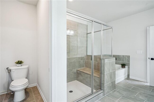 Building Photo - 2424 Pinnae Pl