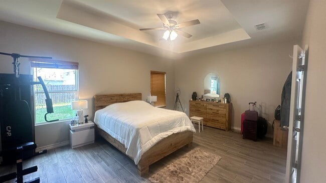 Building Photo - 1613 Ocaso Dr