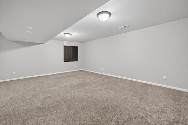 Building Photo - 9720 Winter Basil Dr
