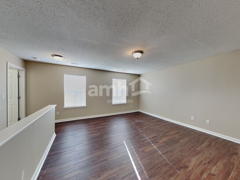 Building Photo - 656 Rocky Meadow Dr