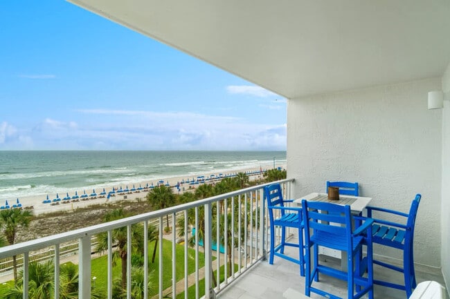 Building Photo - 8743 Thomas Dr