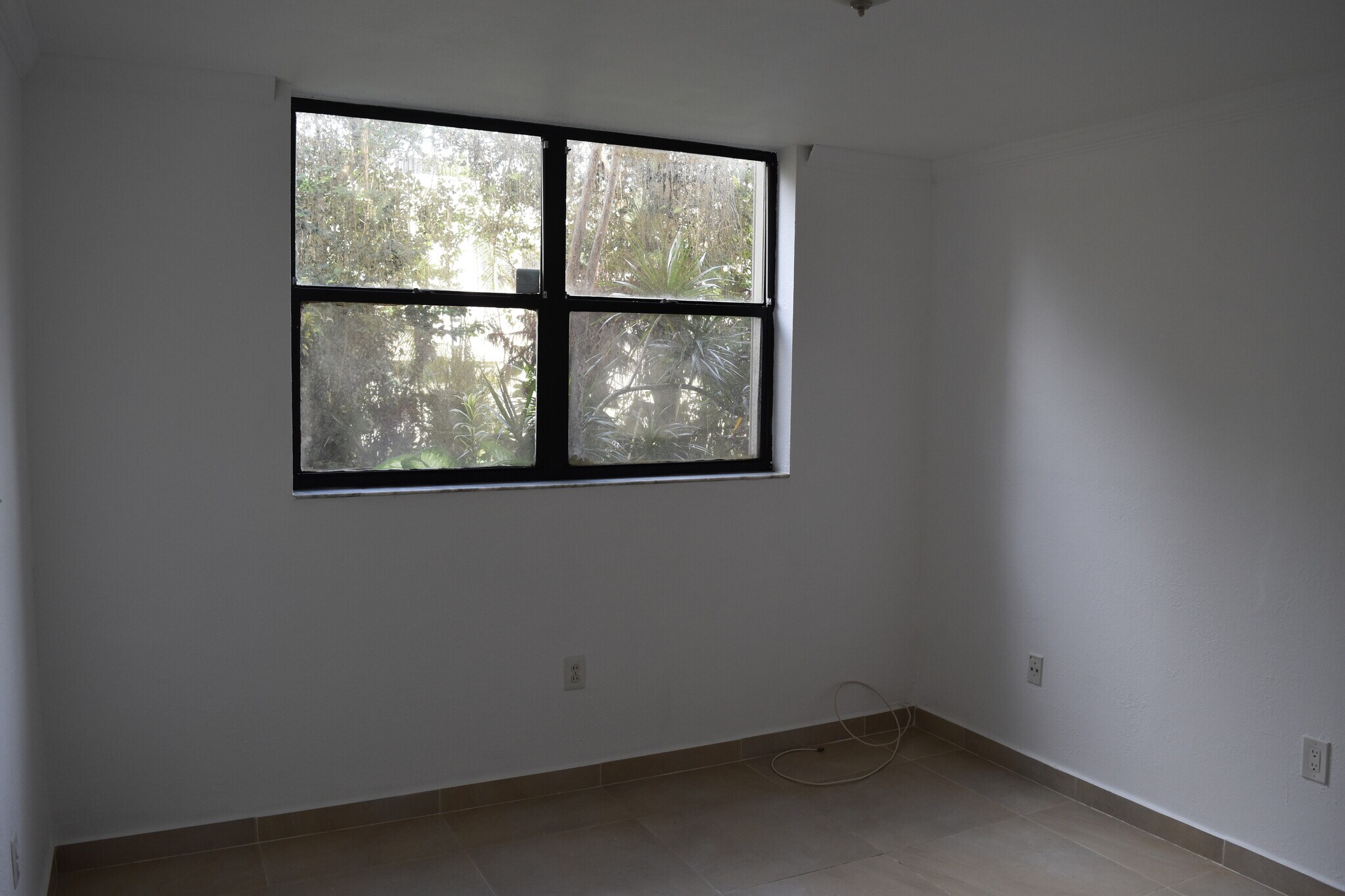 Building Photo - 8002 SW 149th Ave