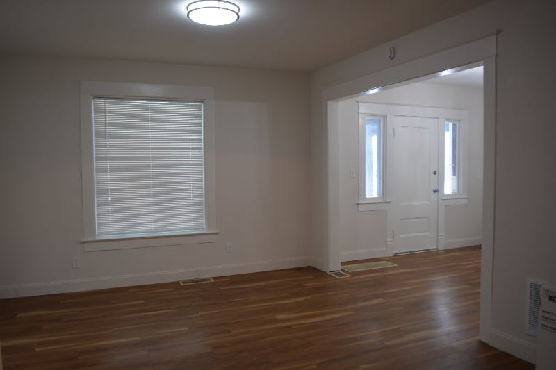 Building Photo - 225 Thieme Pl