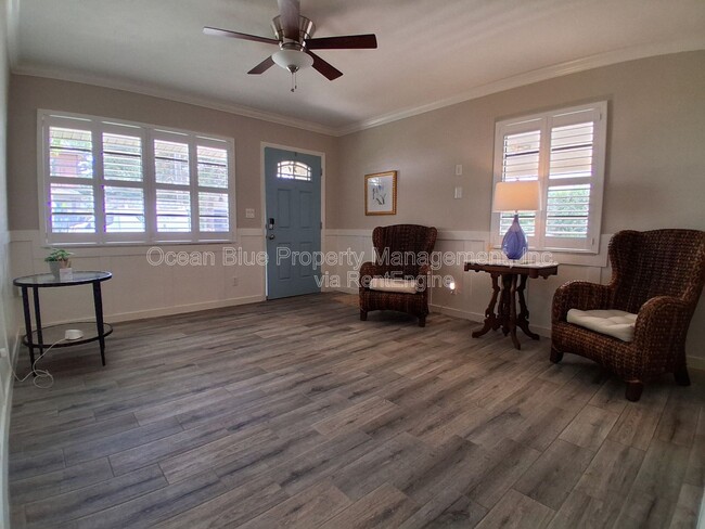 Building Photo - 3906 W Vasconia St