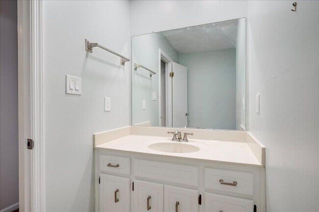 Building Photo - 3101 Bobcat Ct