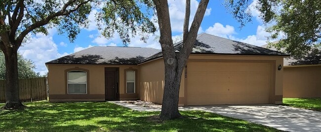 Front - 4100 Mendenwood Ln