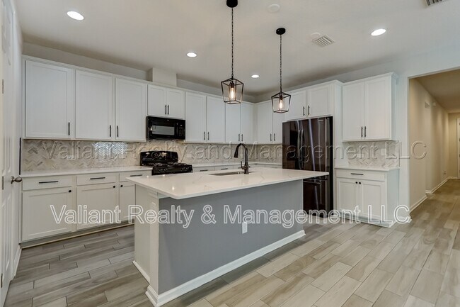Building Photo - 262 Little Bear Run