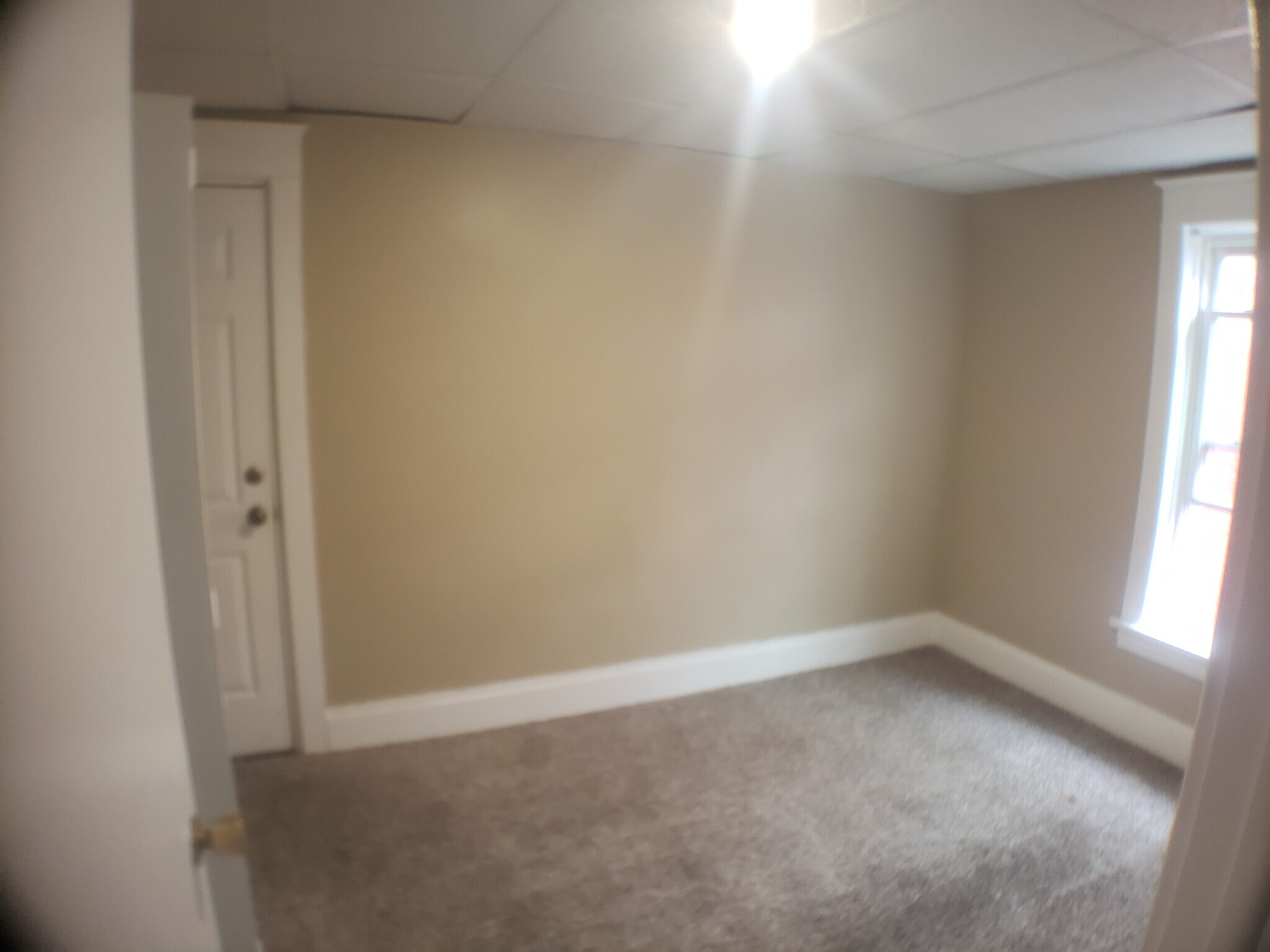 Front Room (with walkout Balcony) - 1914 Manada St