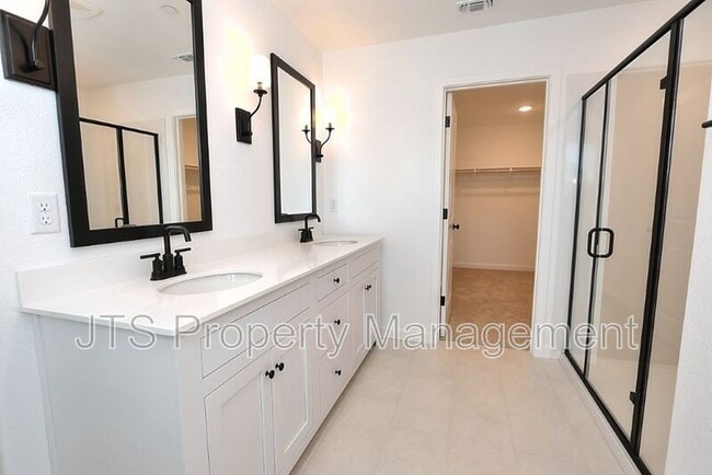 Building Photo - 4266 Aura Way