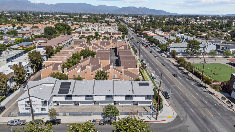 Building Photo - 9104 Burnet Ave