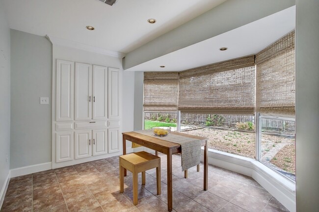 Building Photo - 2228 Addison Rd