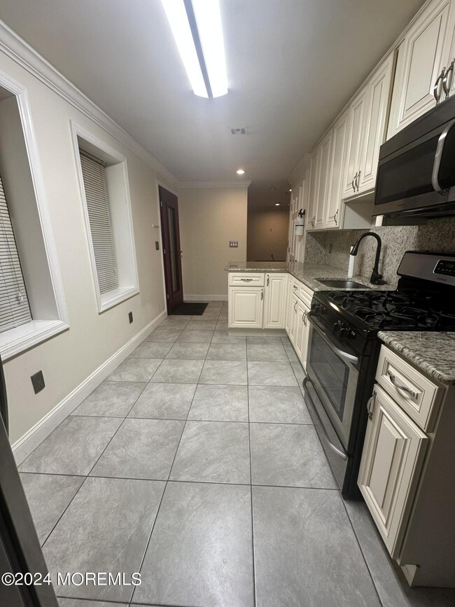 Building Photo - 342 Elberon Blvd