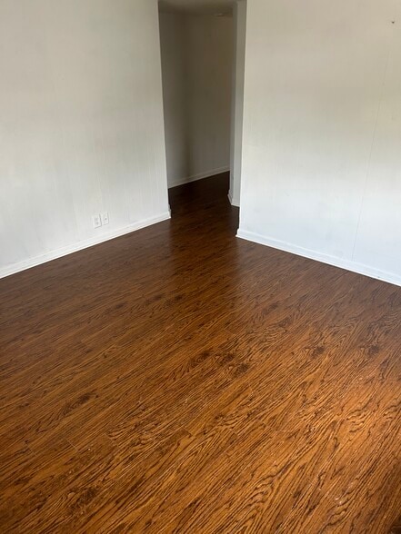 Building Photo - 1387 N Cole St