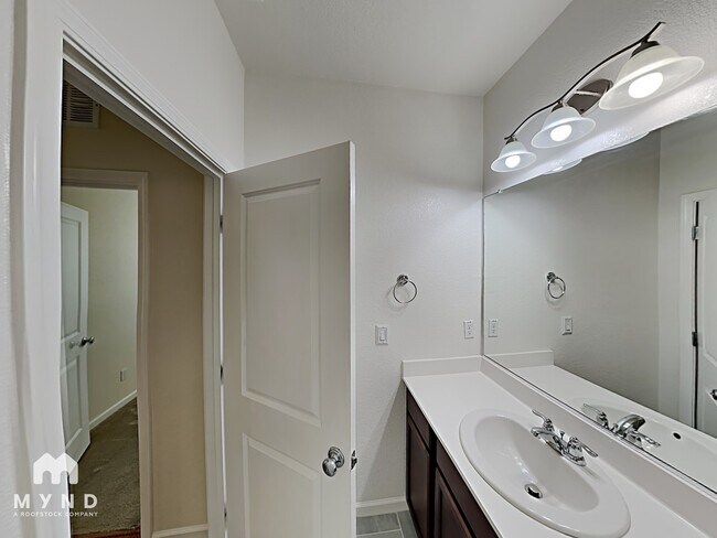 Building Photo - 2367 Hancock Dr