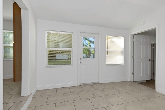 Building Photo - 5148 Tampa Bay Growth Fund 2 LLC