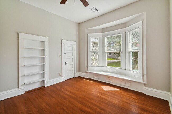 Building Photo - Beautifully restored 4 bedroom home with f...