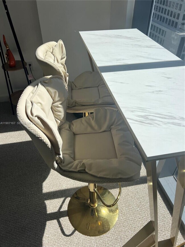 Building Photo - 31 SE 6th St