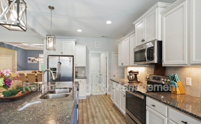 Building Photo - 40 Newman Ln