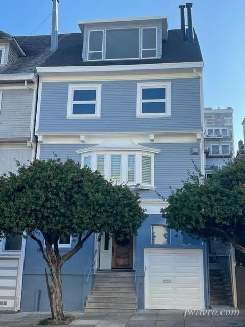 Primary Photo - 2067 Green St