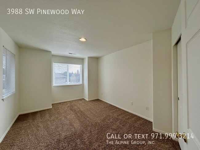 Building Photo - 3988 SW Pinewood Way