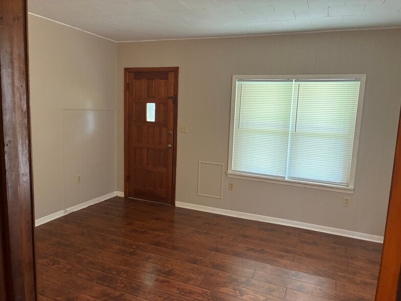 Building Photo - 878 Leeville Rd
