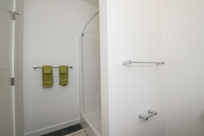 Building Photo - Atkinson Commons- Unit 1