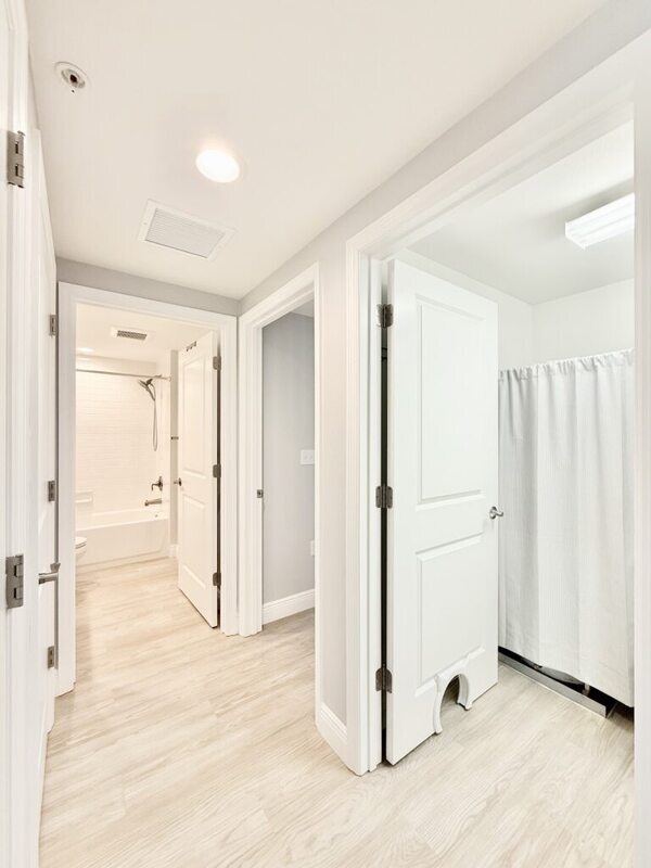 Building Photo - 960 Starkey Rd