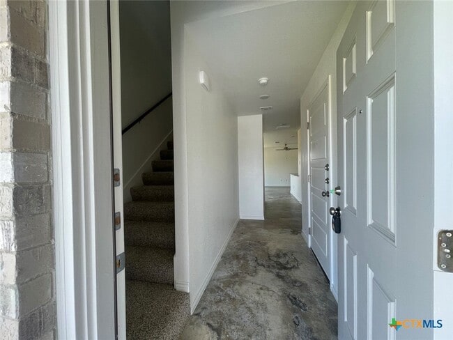 Building Photo - 302 Agua Chiquita Ct