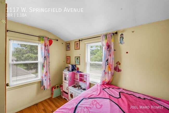 Building Photo - 1117 W Springfield Ave