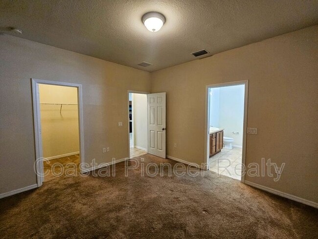 Building Photo - 6302 Magnolia Park Blvd